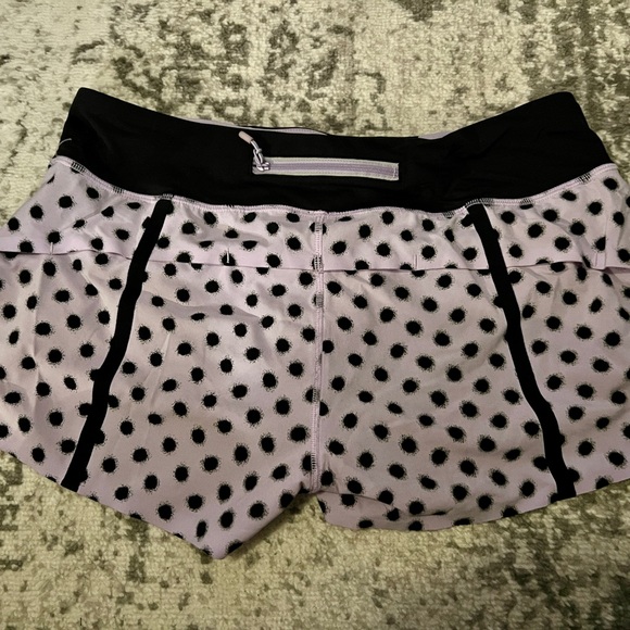 Lululemon lined speed shorts sz 8 - Picture 3 of 5